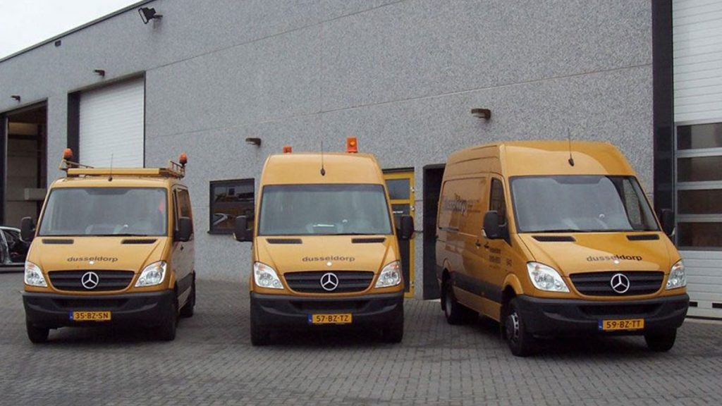 15-bedrijfswagens-esve-spuiterij-lichtenvoorde